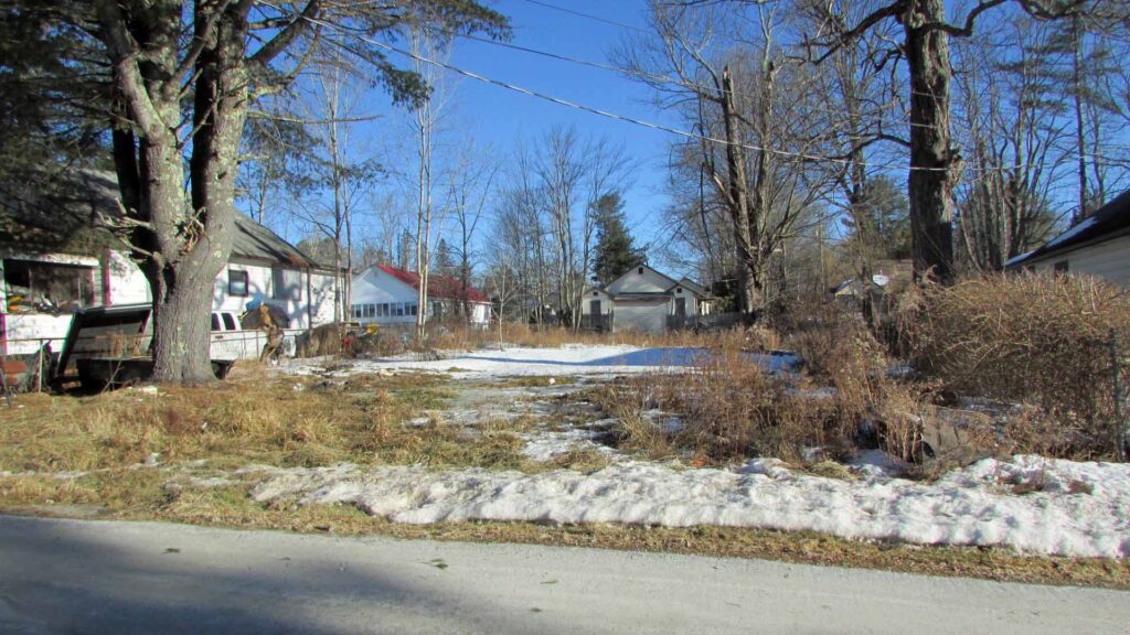 “AMERICAN DREAM” Ideal Building Lot Fallsburg, NY – Water – Sewer – Electric – Easy build out – Only $10,900
